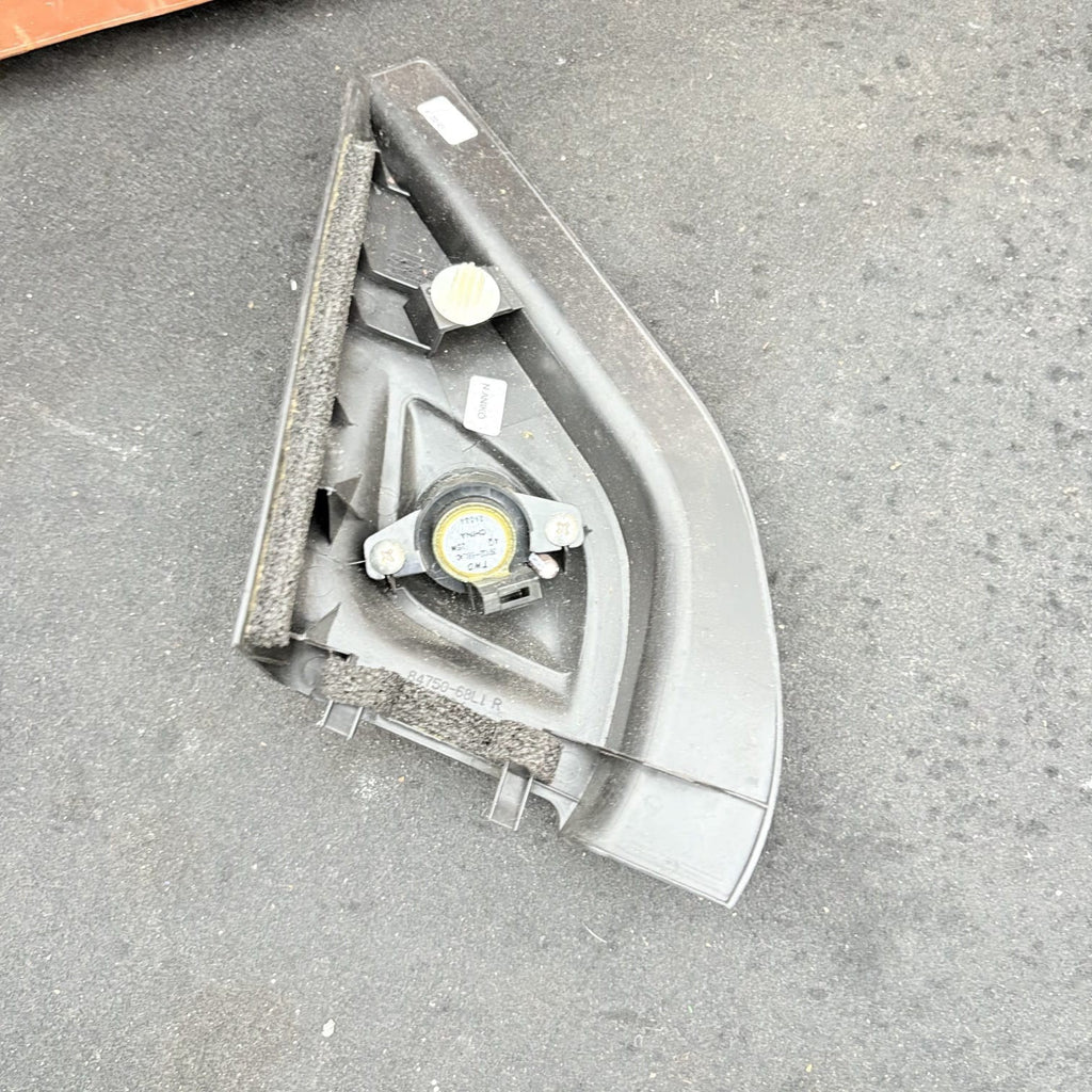 SUZUKI SWIFT 2010-2017 RH Front Door Mirror Triangle Tweeter Trim 84750-68L1R