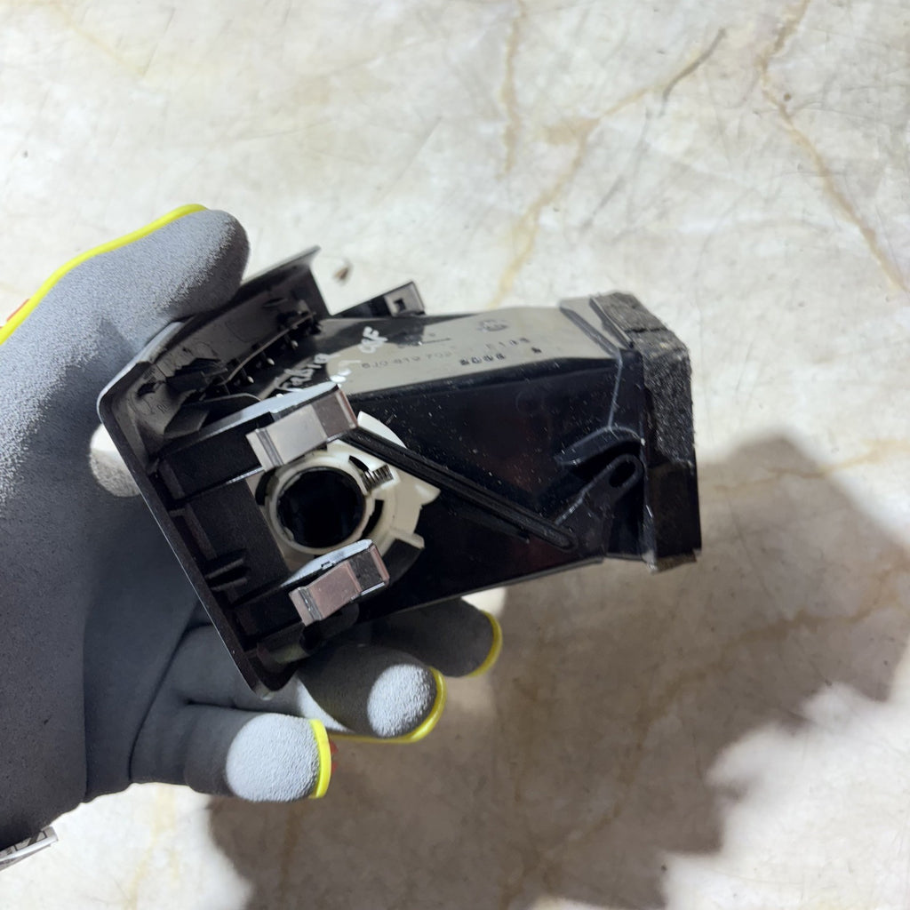 2007-2012 SKODA FABIA MK2 DRIVER FRONT DASHBOARD AIR VENT 5J0819702