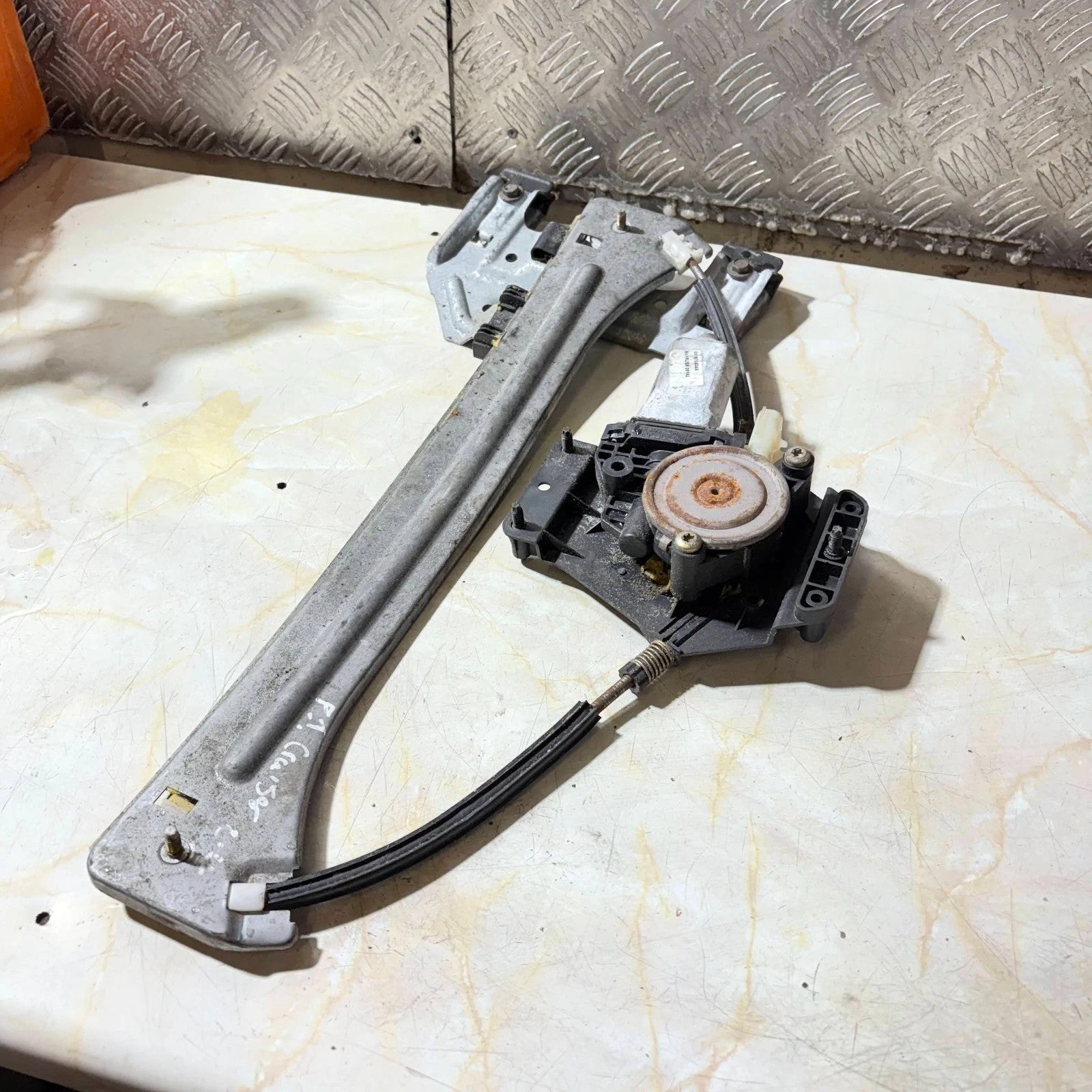 CHRYSLER PT CRUISER 00-10 5DR REAR PASSENGER LEFT WINDOW REGULATOR 05067543AA