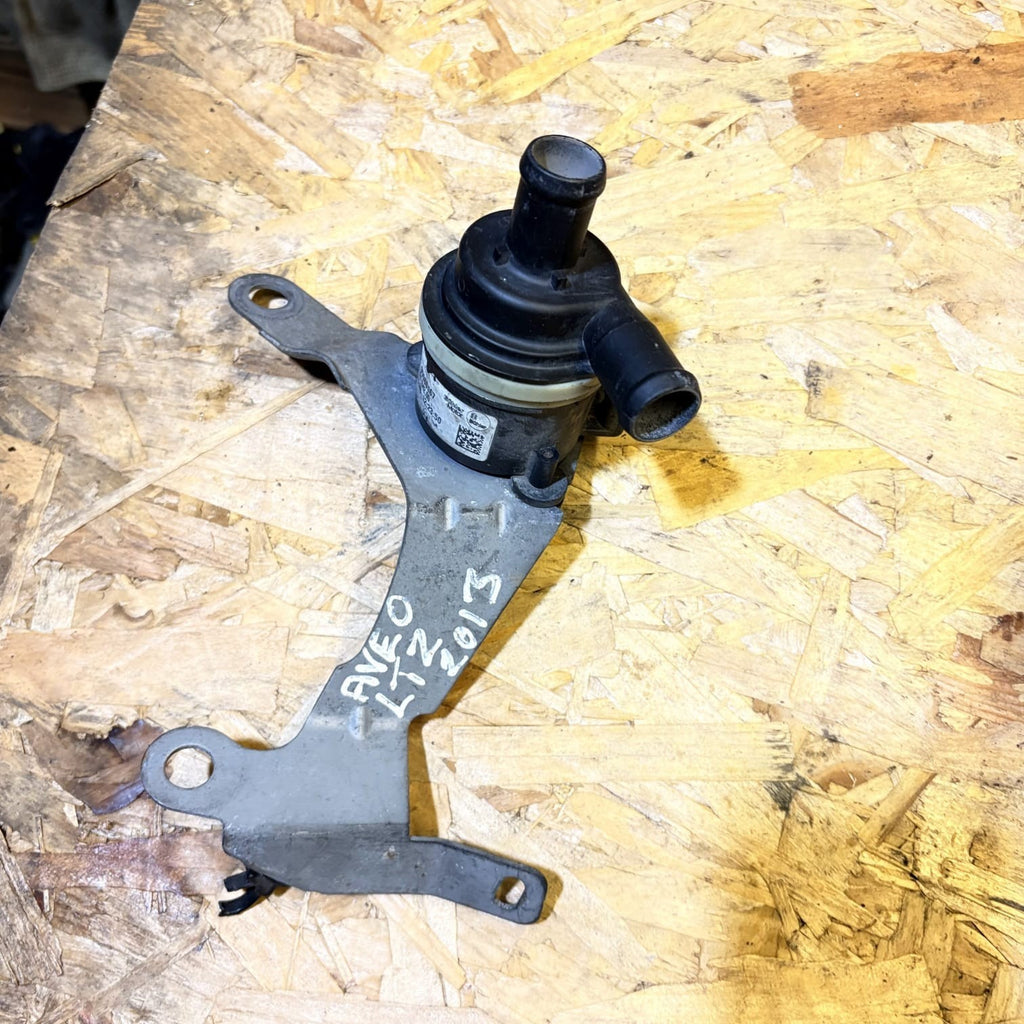 Chevrolet Aveo 2013 Electric auxiliary coolant water pump 12402150201 Petrol