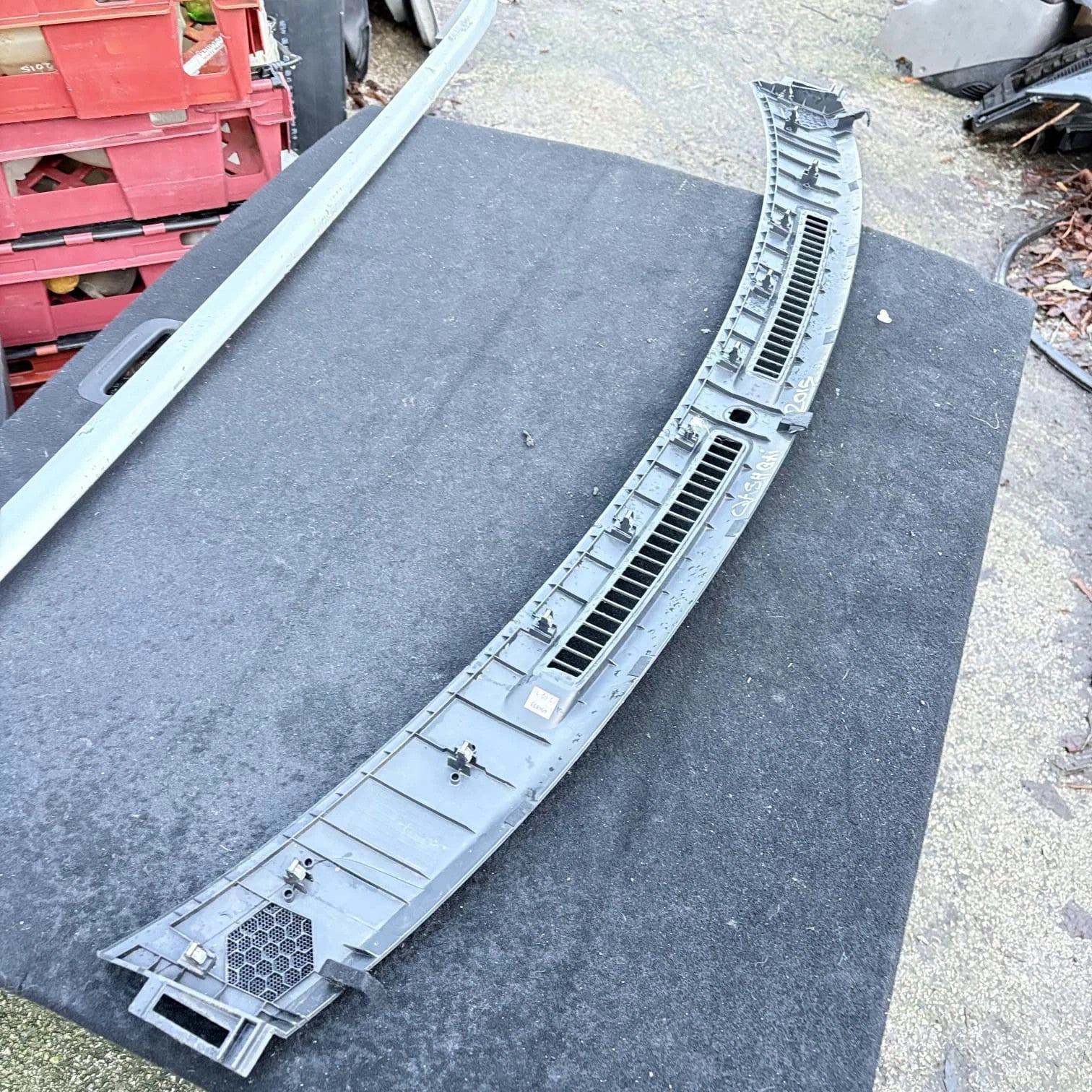 Nissan QASHQAI J11 2015 Top Dashboard Air Vent Trim 68310-4EH0A