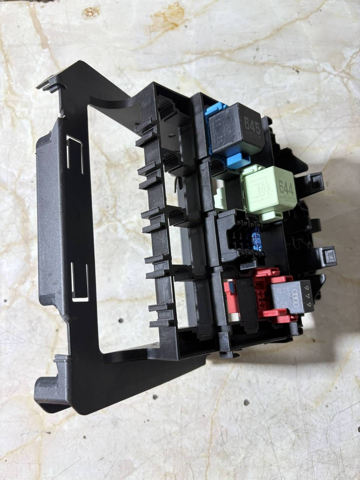 SEAT IBIZA 2016 6C FUSE BOX FRAME MASK 6C0907371A