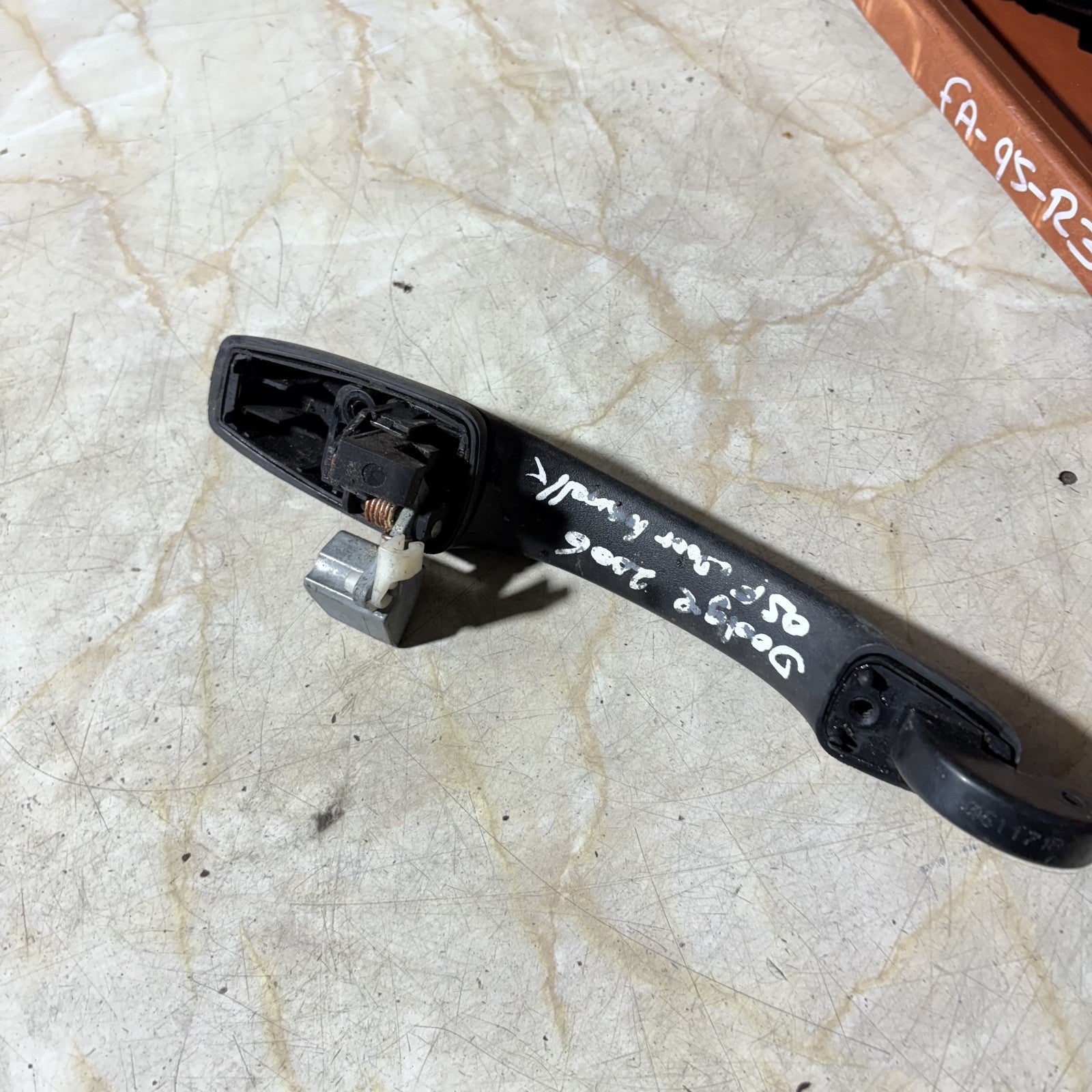 Right Front Outer Door Handle for DODGE 2006-2011