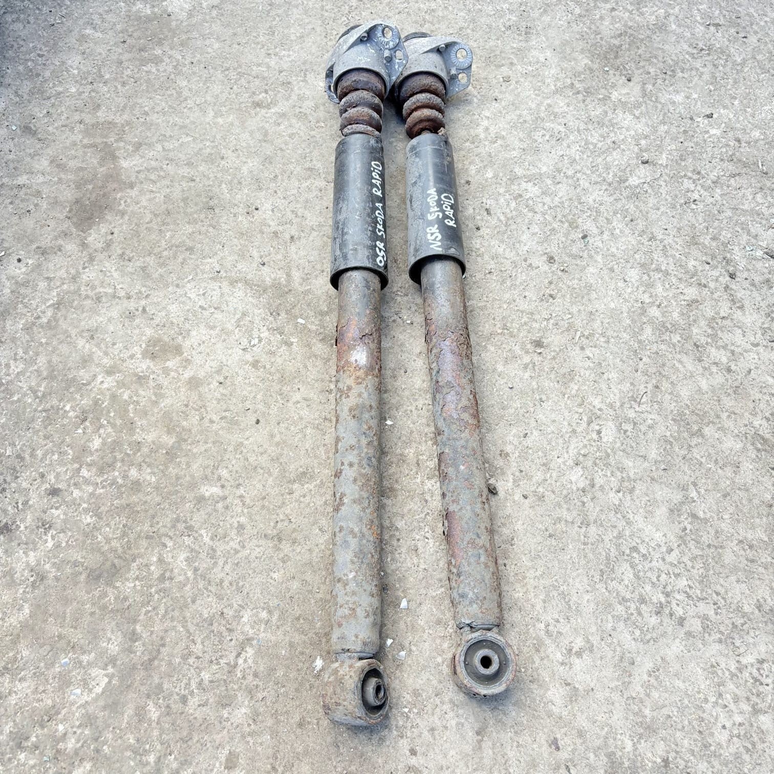 Skoda Rapid 1.6 TDI 2012-2019 Rear Shock Absorbers Pair OSR NSR 6R0513425