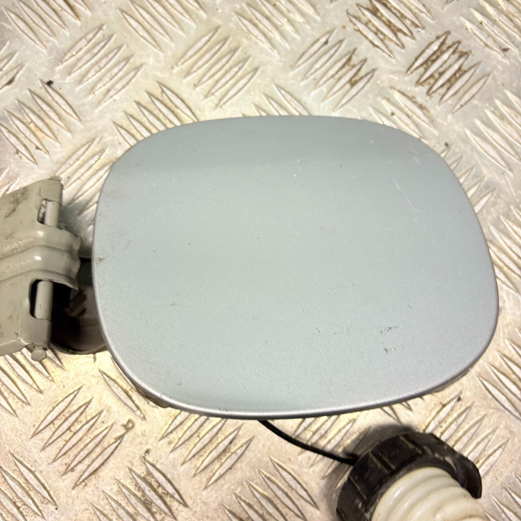 2009 MITSUBISHI OUTLANDER FUEL FLAP CAP COVER
