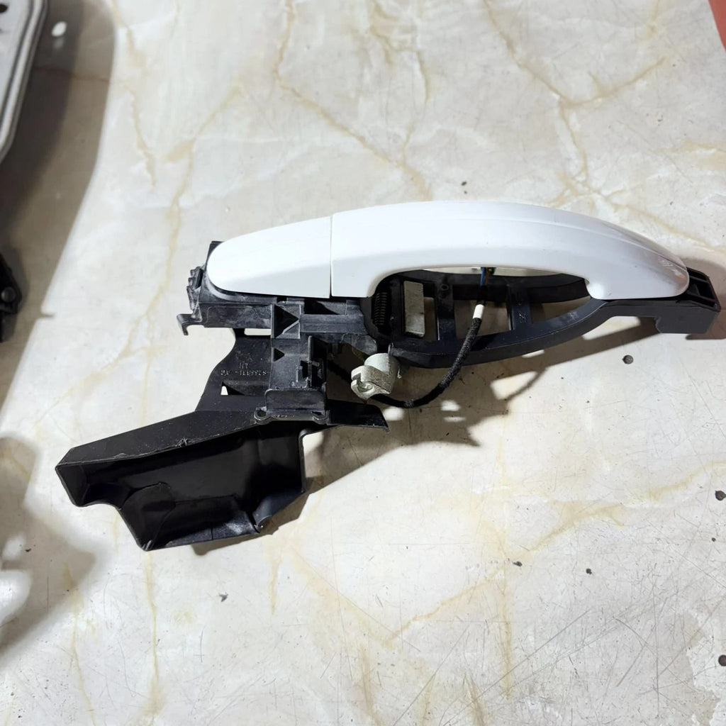 2012 Ford Kuga I Passenger Rear Handle 8V41S266B31AC 41-S266B31-AC NSR