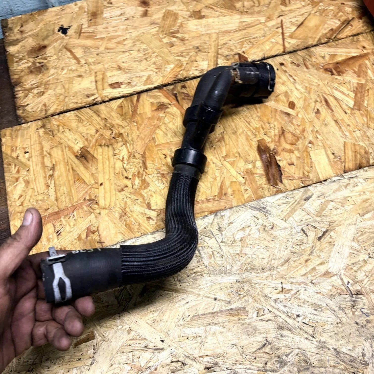 Range Rover Evoque L538 2.2 Diesel 2011-2015 Coolant Hose Pipe BJ32-8285-BC