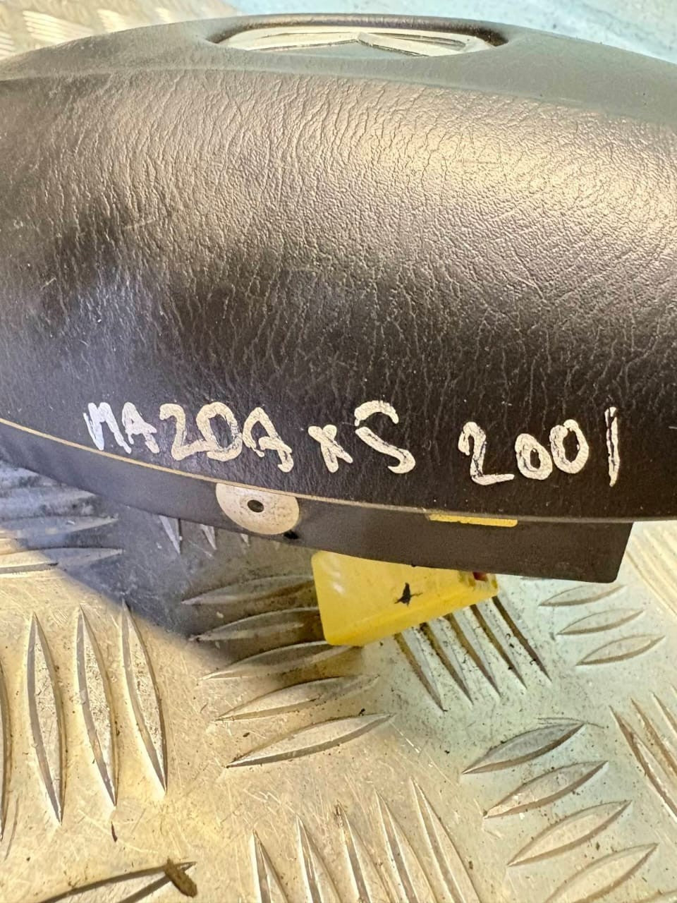 MAZDA MX5 DRIVERS SIDE STEERING WHEEL A.BAG T93121A
