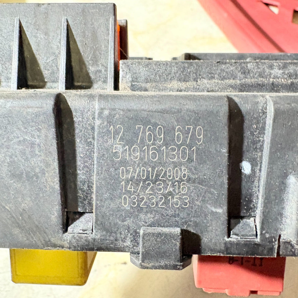 VAUXHALL VECTRA MK2 C 02-09 1.9 DIESEL FUSE RELAY BOX 460 023 260