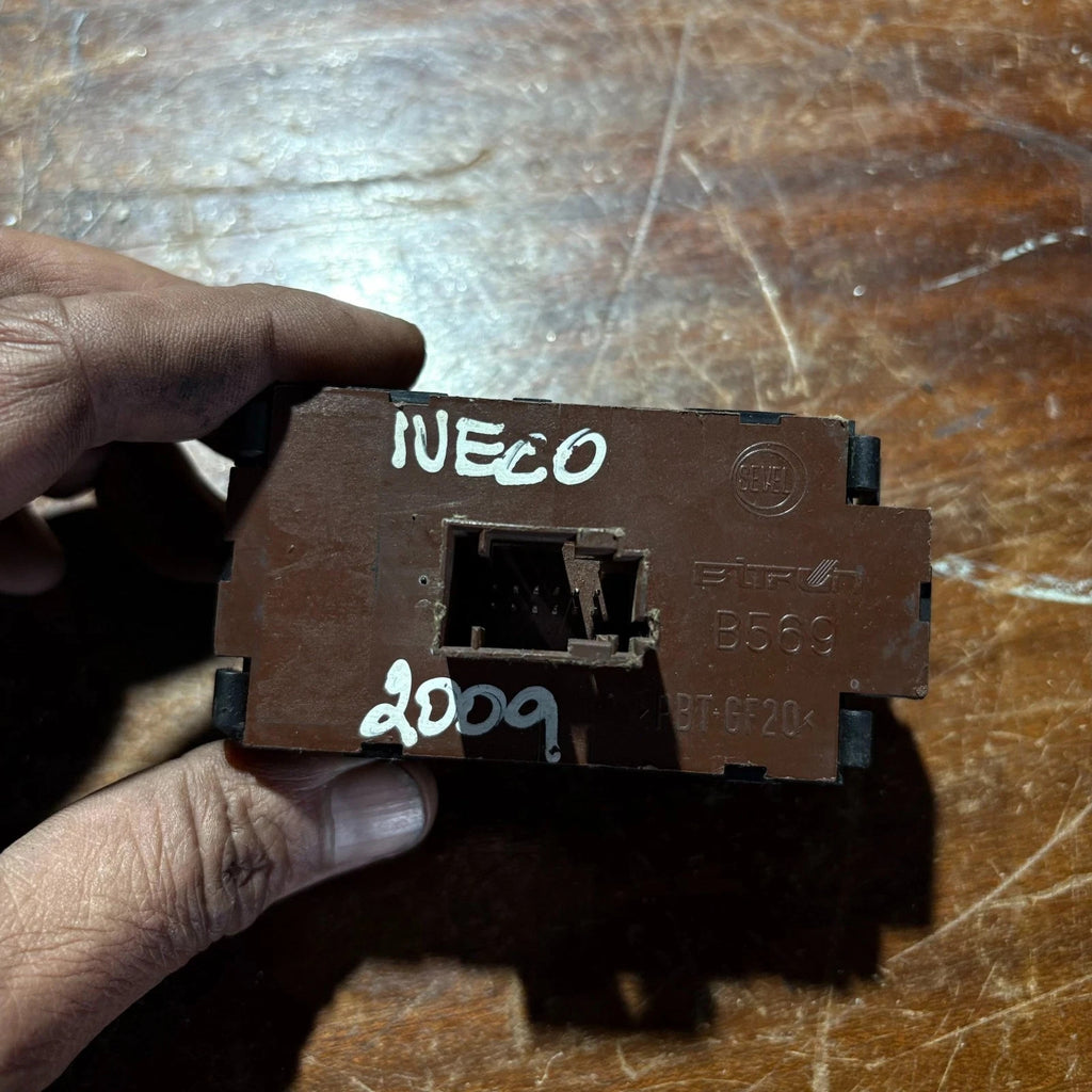 Iveco Daily MK4 2006-2011 Headlight Level Adjustment Trip Mode Switch 69500781
