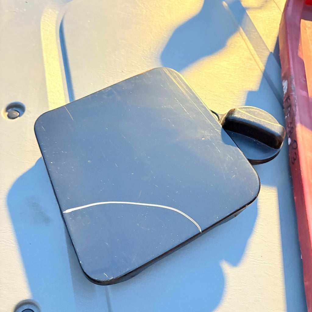 NISSAN PULSAR FUEL FILLER FLAP 2013-2019 5 DOOR