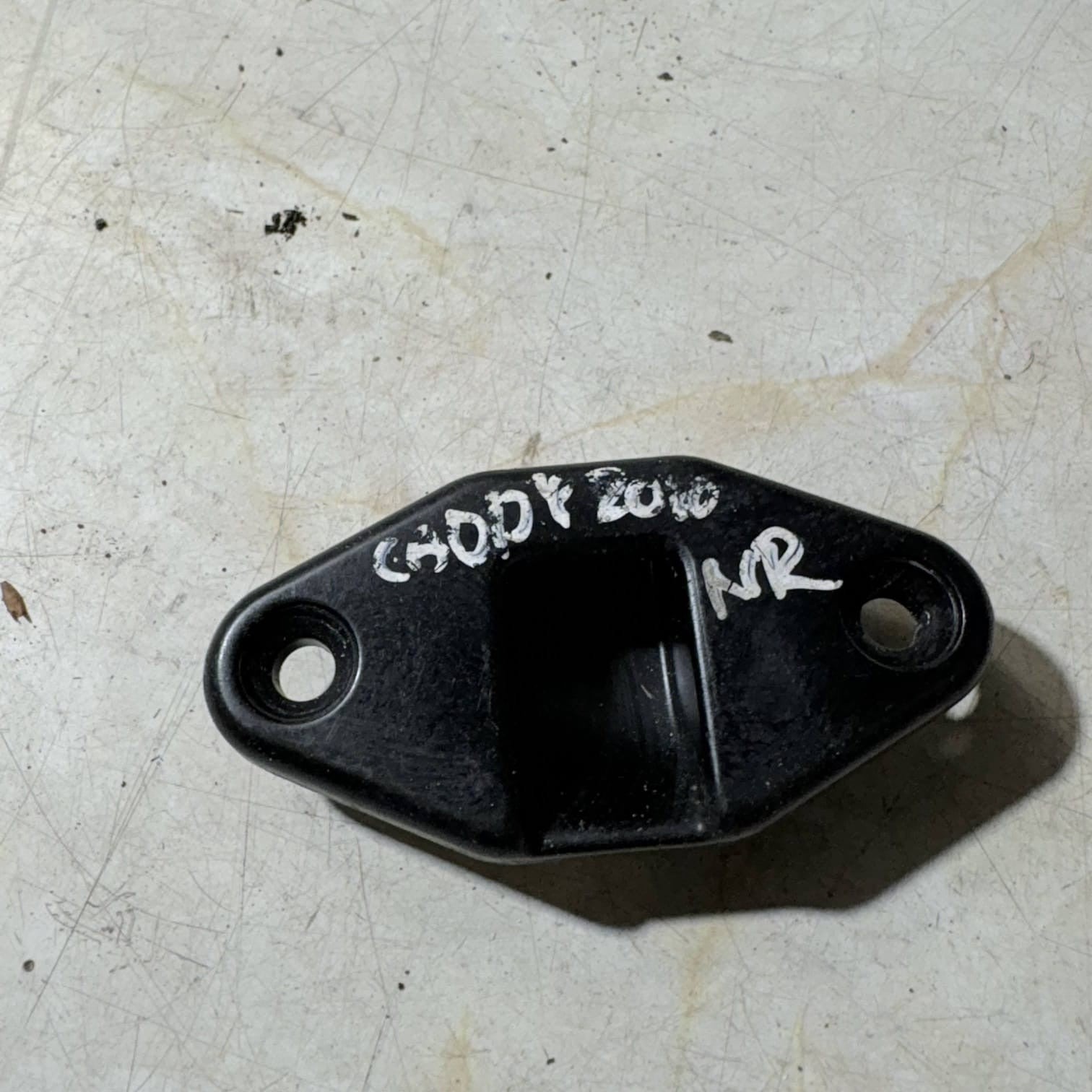 VW Caddy 2010 Passenger Raer N/R Sliding Door Catch Plate 2K0843667A