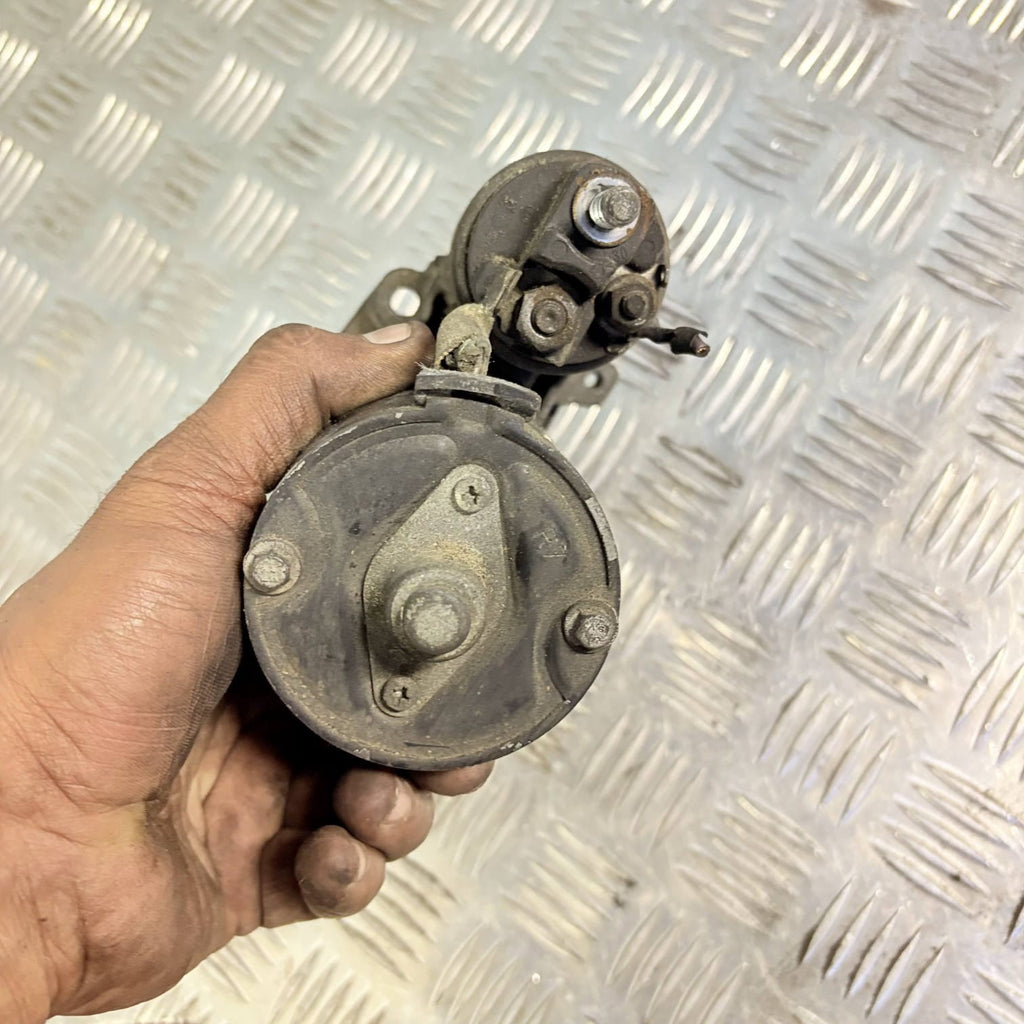 Mercedes E Class W211 E200 E220 CDI Starter Motor 2003-2009 0061517401 Bosch