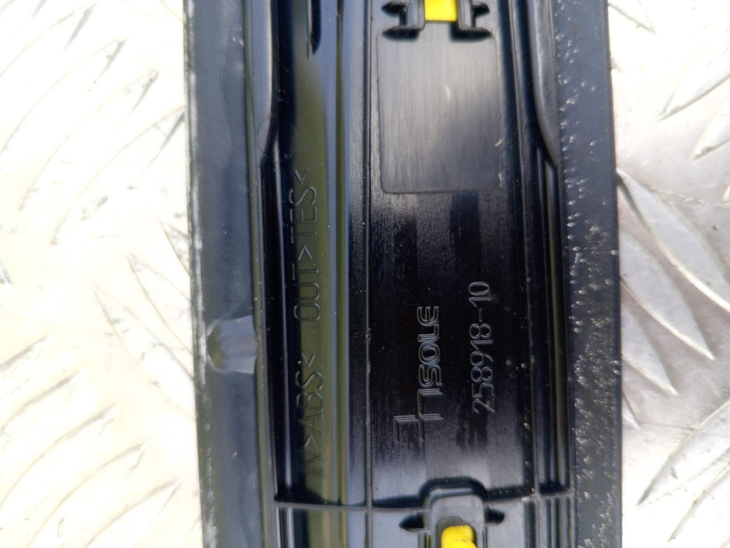 2012-2019 BMW 1 SERIES M140i FRONT DRIVERS SIDE DOOR SILL TRIM 7289218-258918-10