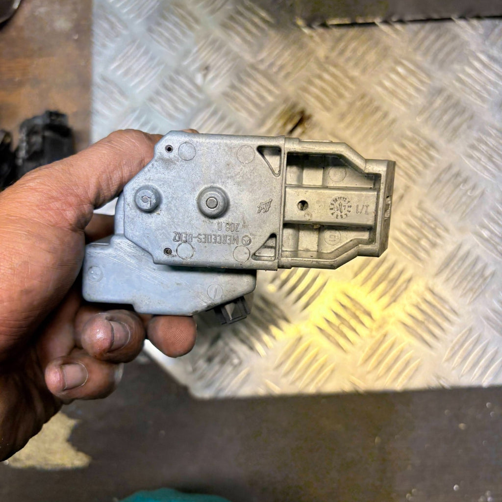 Mercedes Benz 1998 Ignition Switch Lock Control Module Key