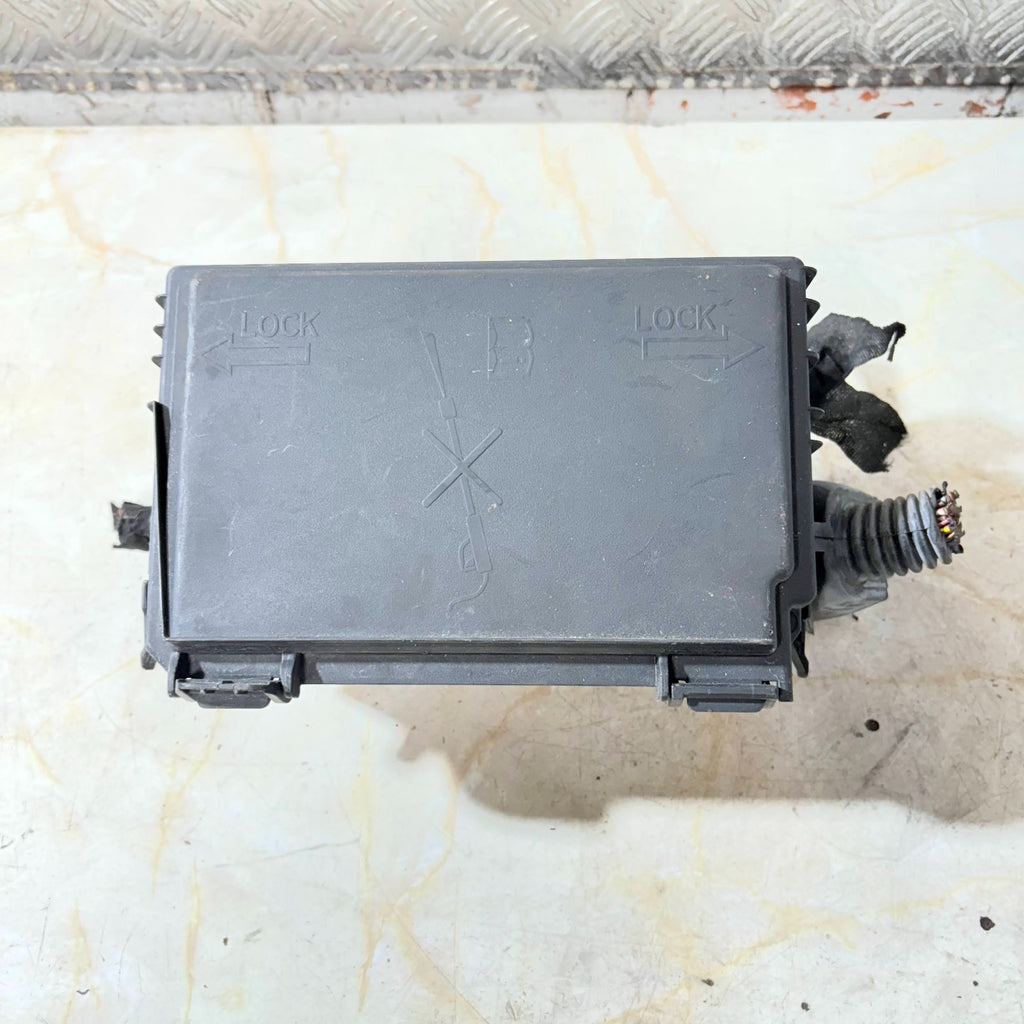 VAUXHALL CORSA D MK3 06-14 1.2 FUSE BOX
