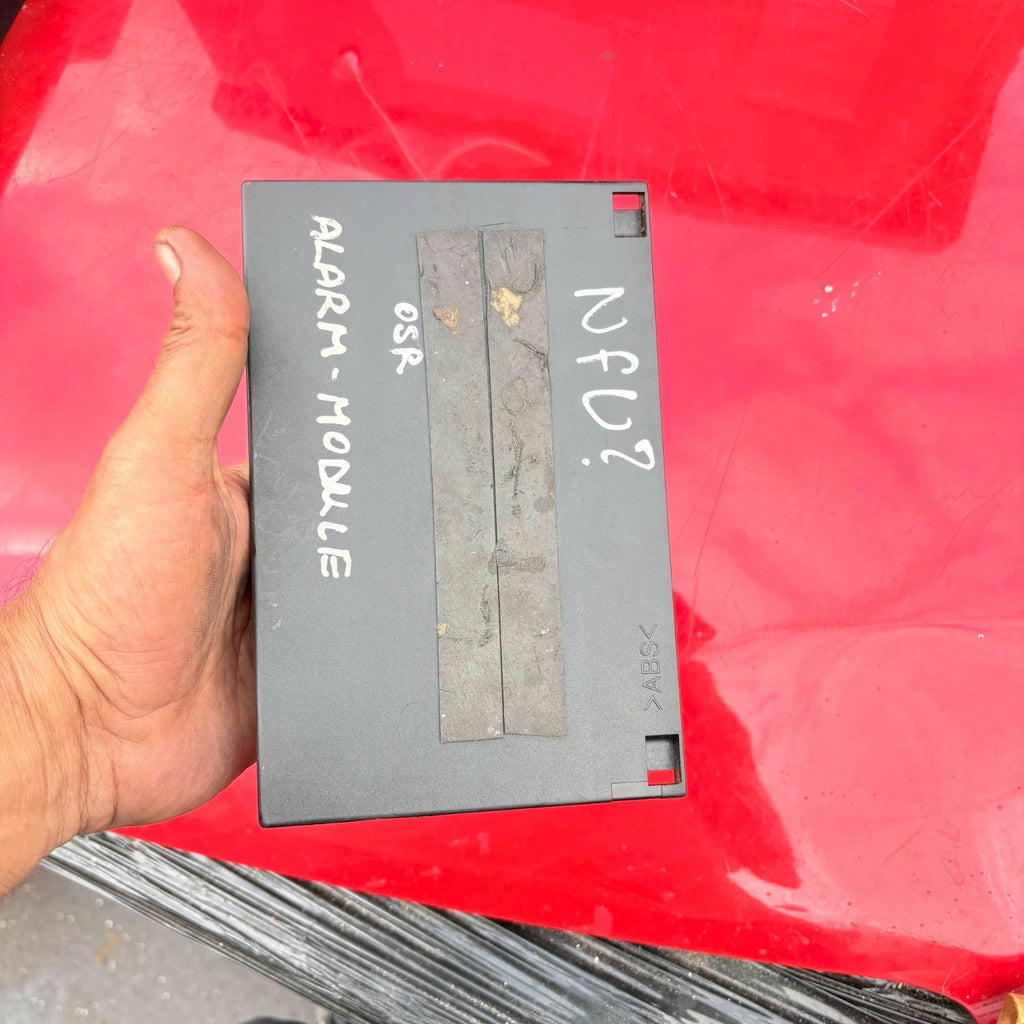 LAND ROVER 2004 Drive Side Rear 5036401A Alarm Module