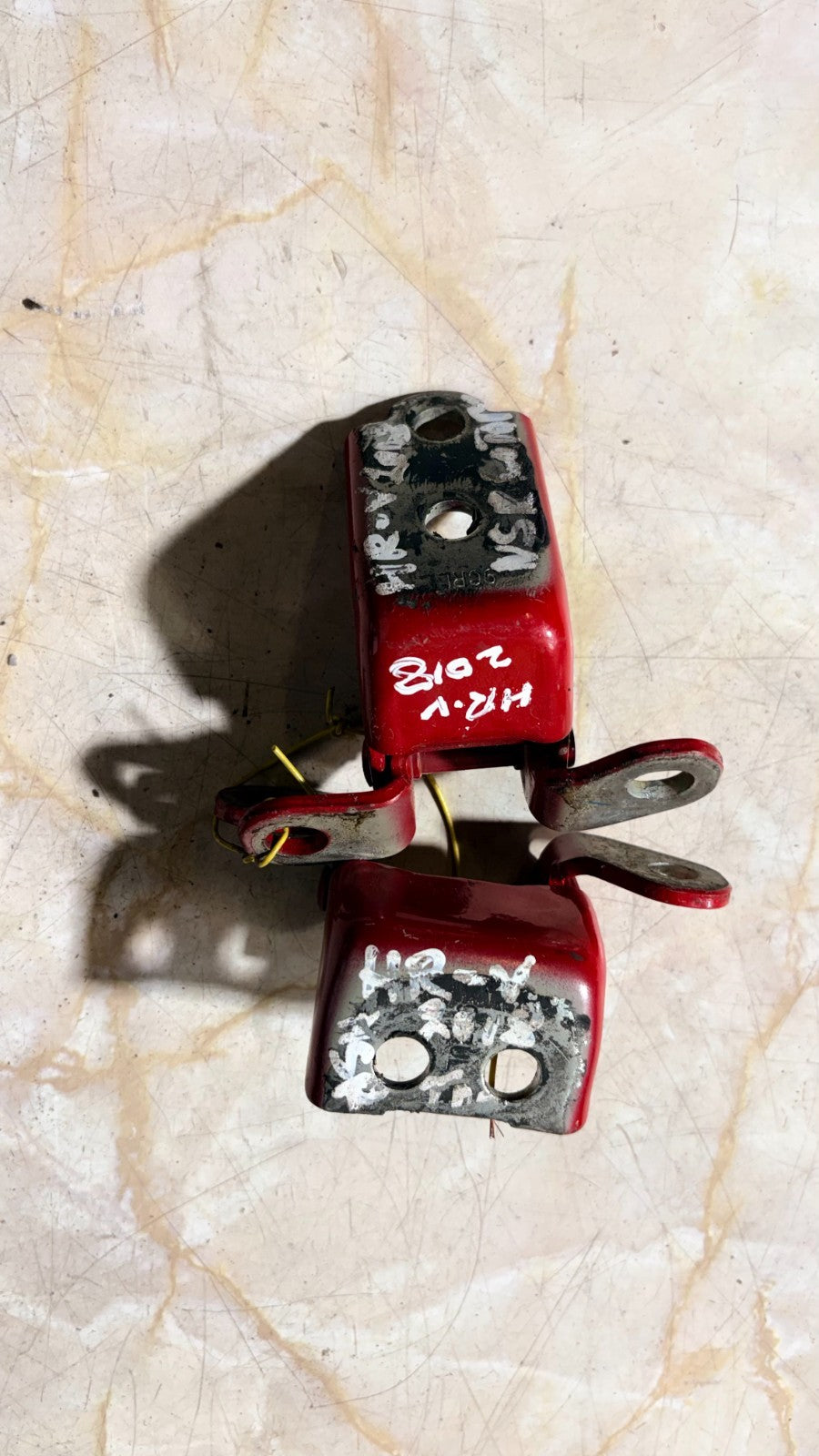 HONDA HR-V 2018 DOOR HINGE RED