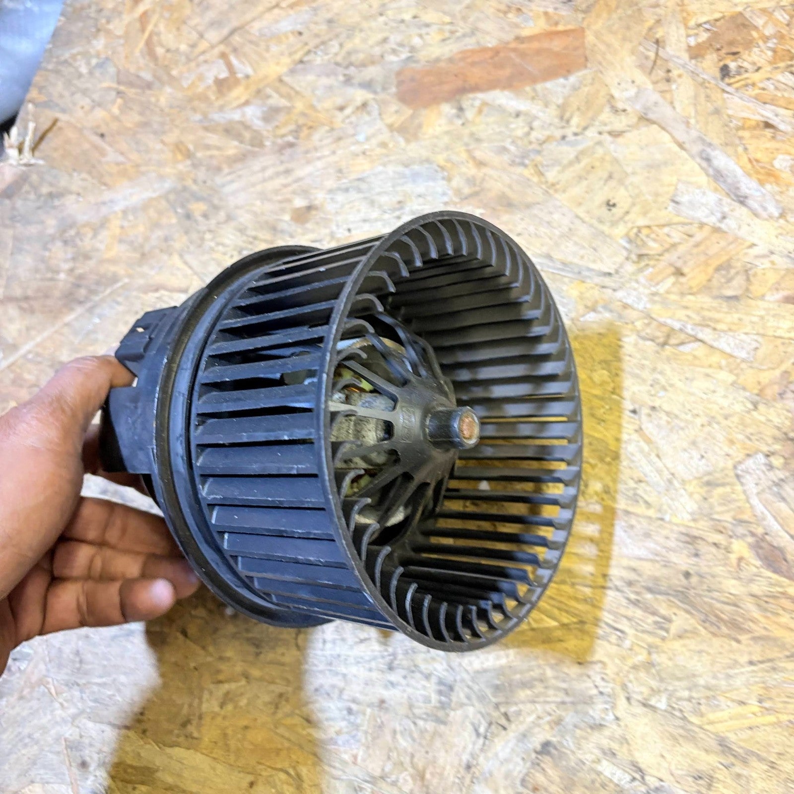 FORD FOCUS MK2 2004-2010 HEATER BLOWER MOTOR FAN 3M5H-18456-FC