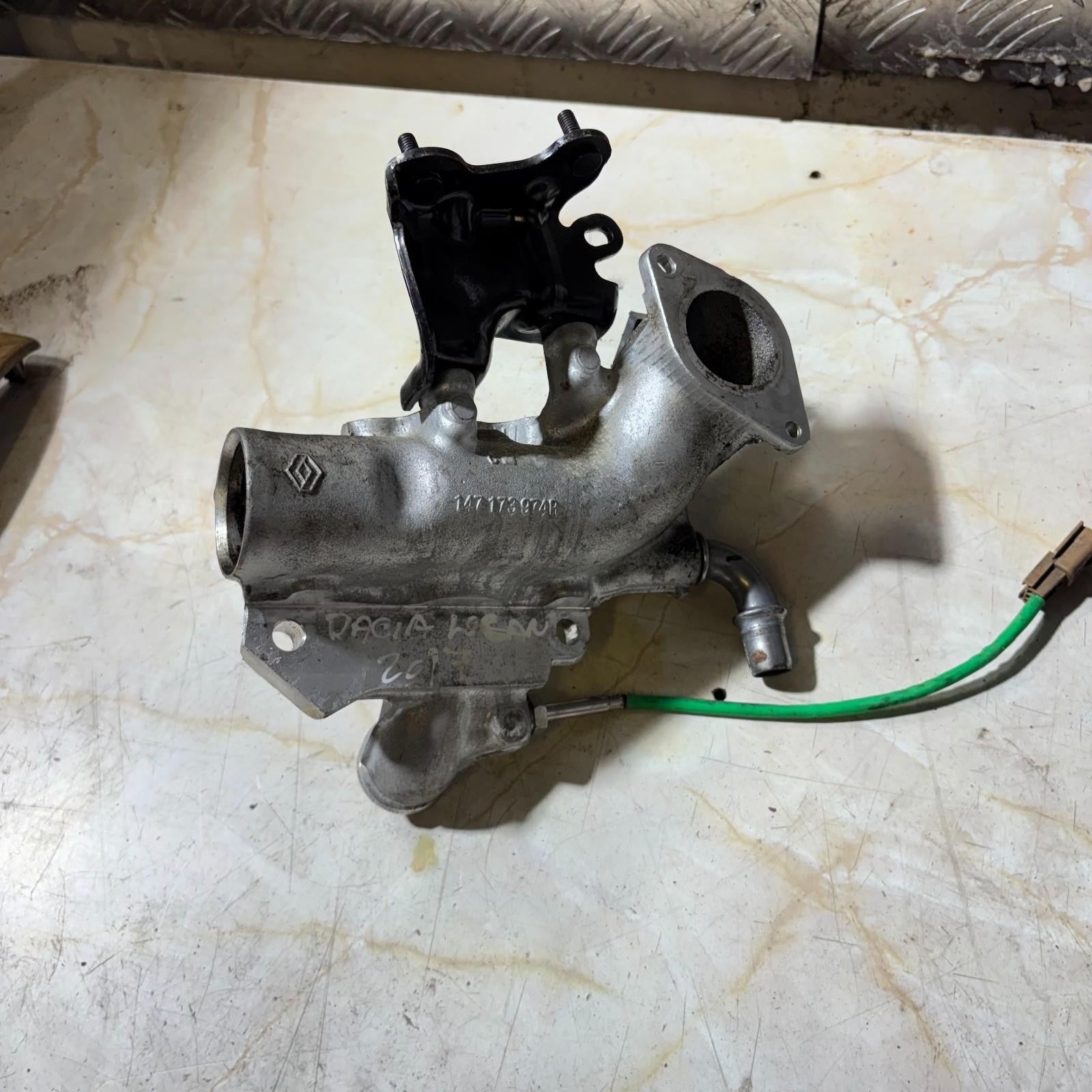 147173974R EGR Valve Throttle Body Housing Renault Dacia Logan II Sandero 1.5