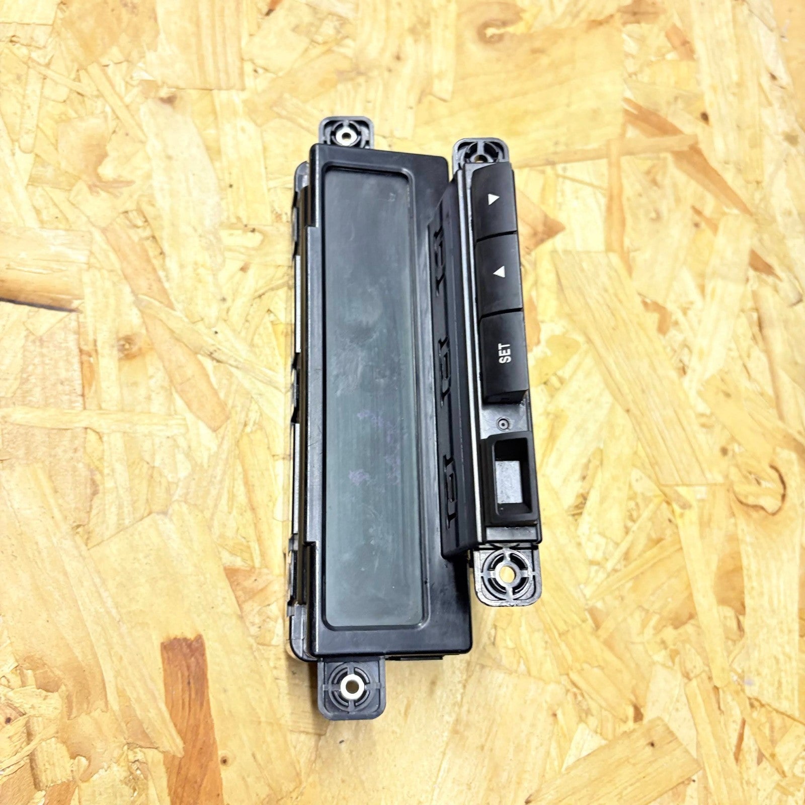 95710-1H700 Kia Ceed MK1 09-12 Multi Function Display Clock Screen Switch OEM