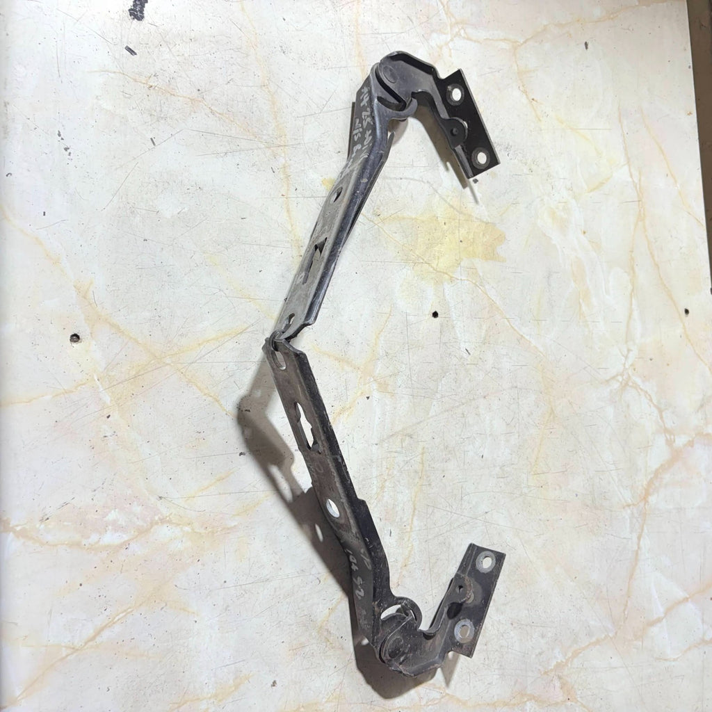 Audi A4 Pair Left Passenger Side Bonnet Hinges 8E08233025E