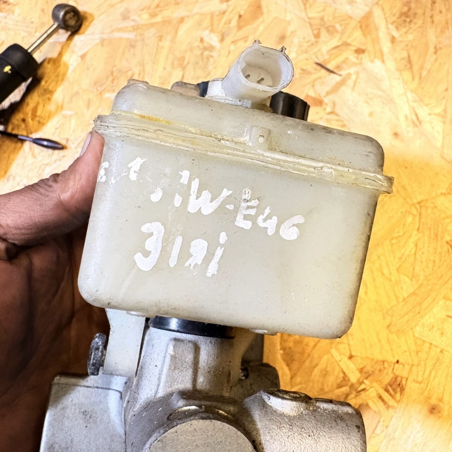 BMW 3-Series E46 Brake Master Cylinder 0335088445, 03.3508-8445 #1540668-12
