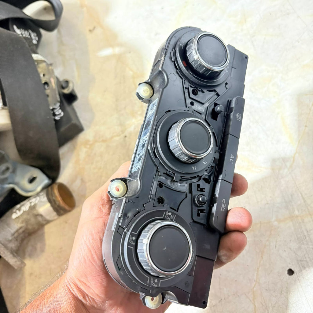 2009 SKODA OCTAVIA MK2 CLIMATE CONTROL MODULE K0045HB009752