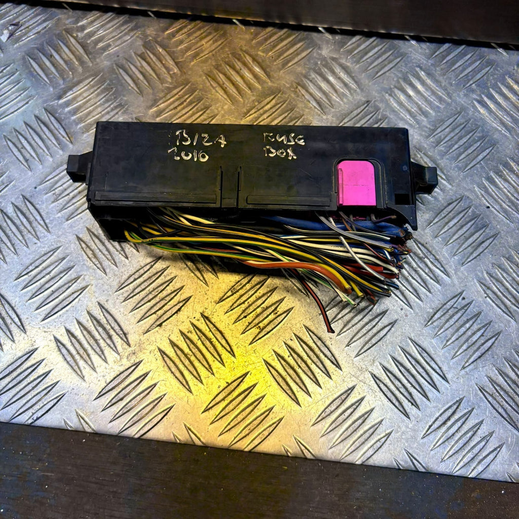 SKODA FABIA VRS 1.4TSI CAVE 2011 FUSE BOX 5J0937615C 2016