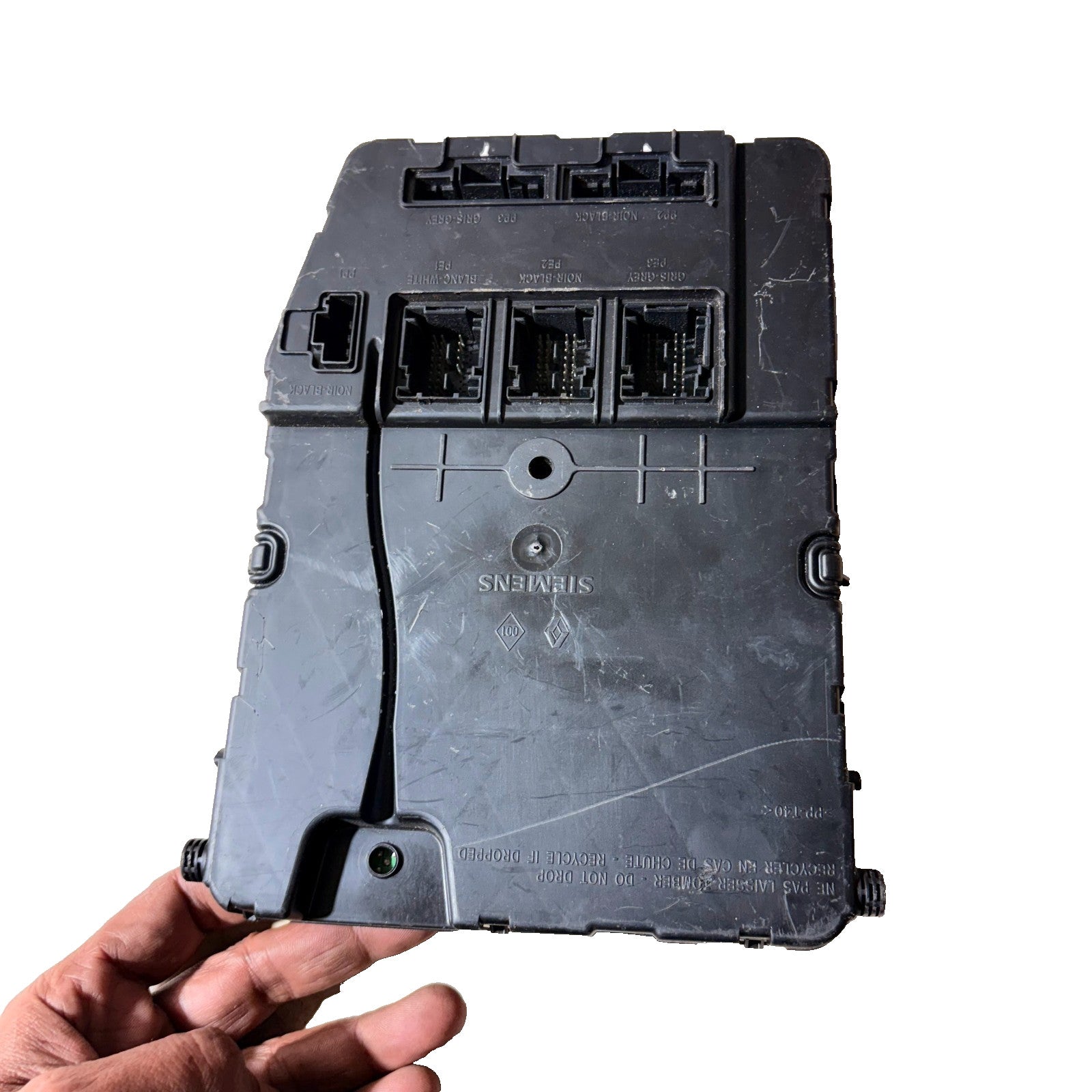 Renault Scenic II 01-05 2.0 F4R 770 771 UCH BCM Body Control Module 8200351184