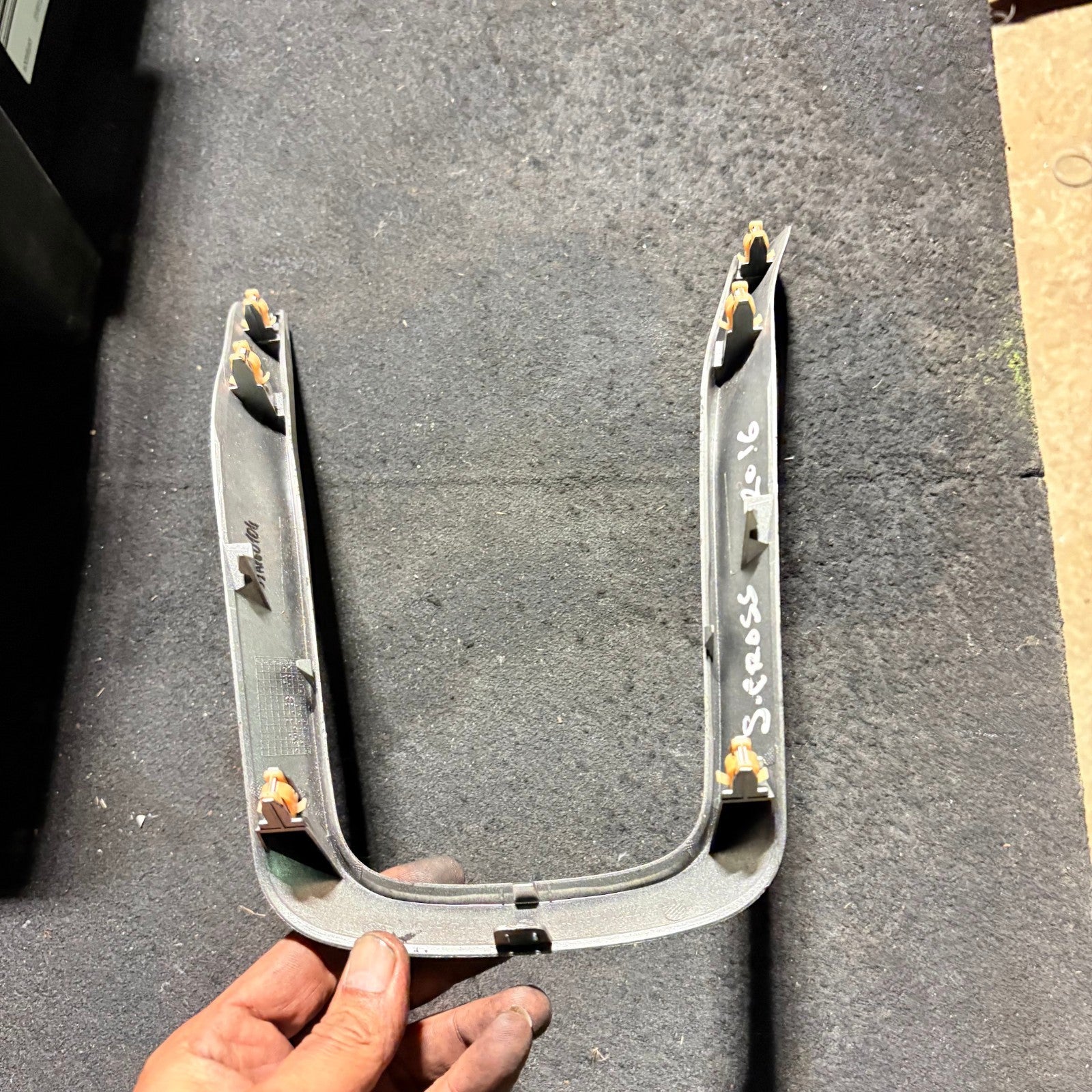 Suzuki S-Cross 2016 Center console trim 7581161M0