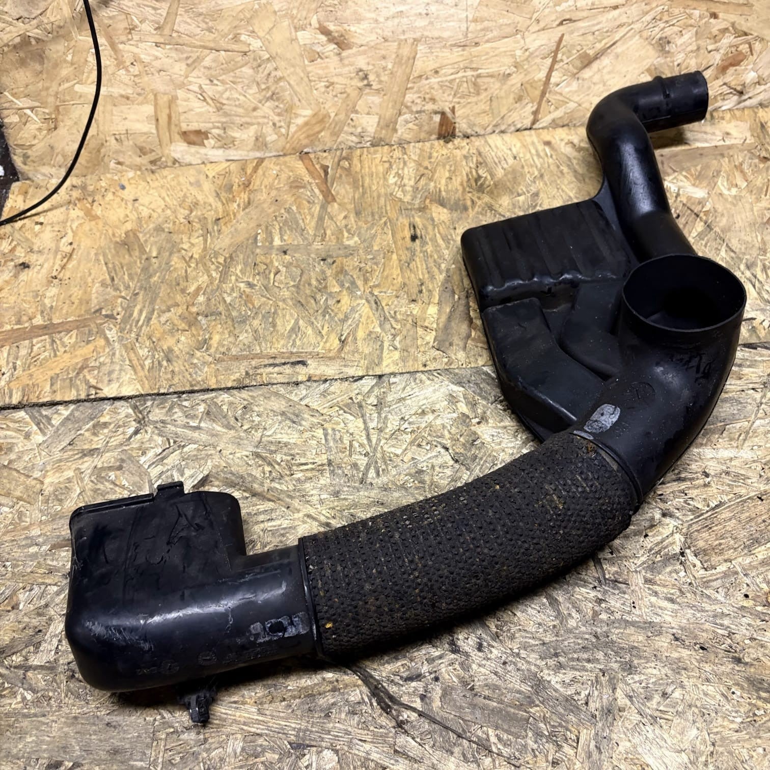 Mini Cooper Convertible R52 04-08 Intake Manifold Hose 1477835-04 13711477835
