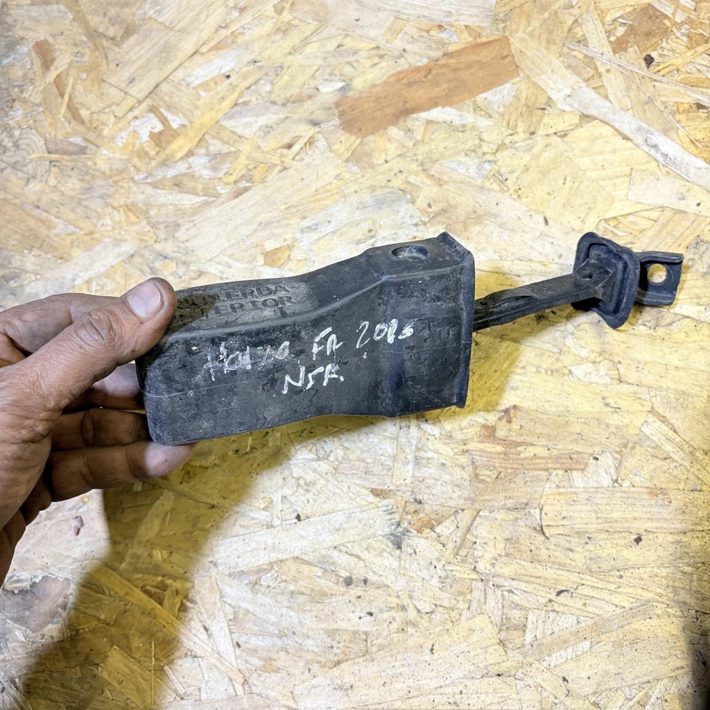VW POLO 6N2 Passenger Rear Door Limiter 6R0837923 2.00 Diesel 2015