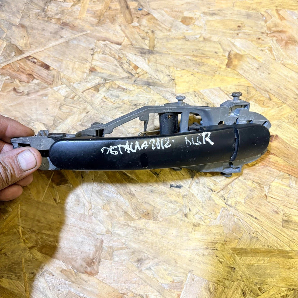 2008-2013 SKODA OCTAVIA REAR LEFT SIDE OUTER DOOR HANDLE