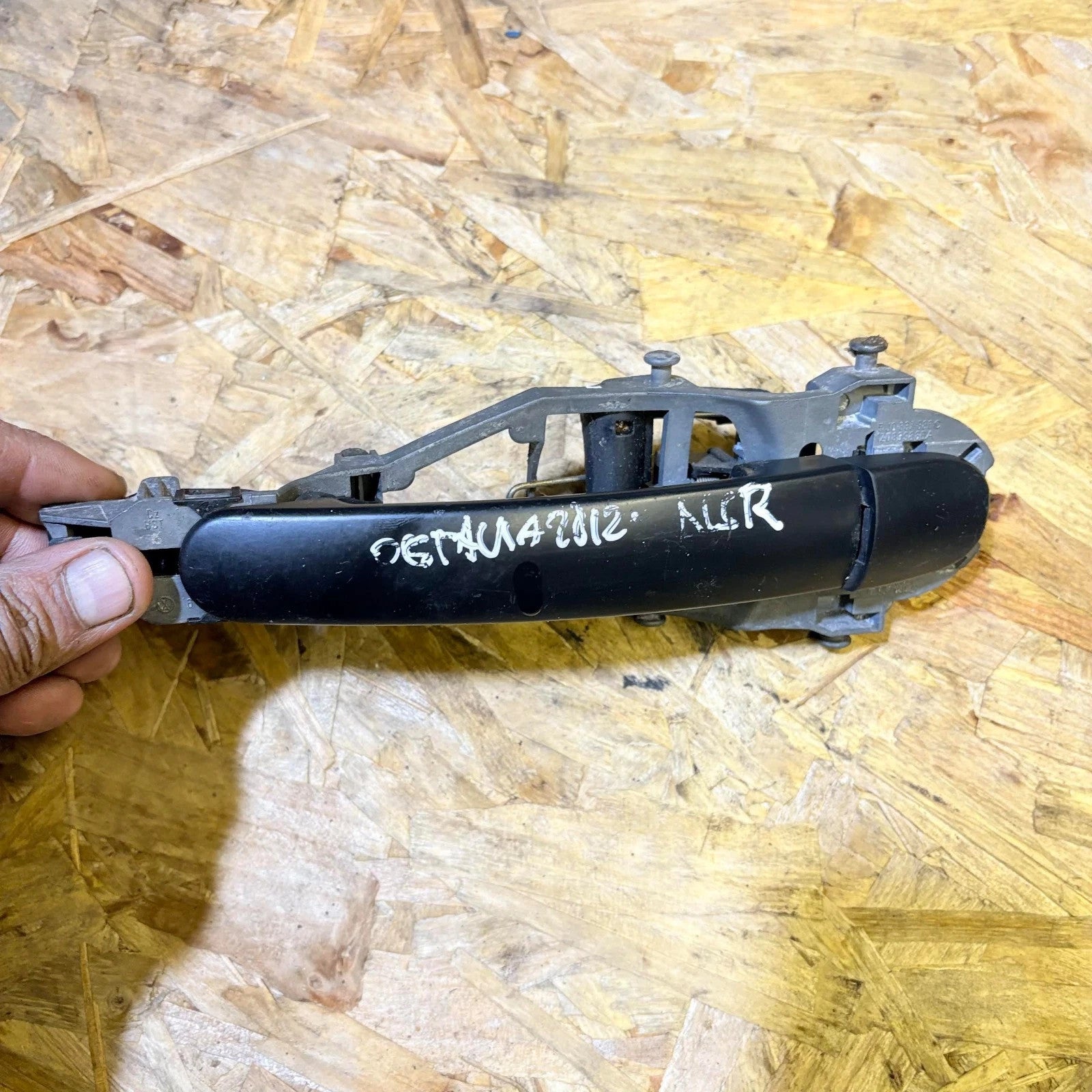 2008-2013 SKODA OCTAVIA REAR LEFT SIDE OUTER DOOR HANDLE