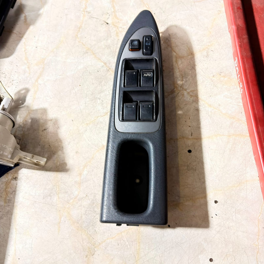 Toyota Avensis T250 03-09 Front Right Door Window Switch Panel 74231-05060