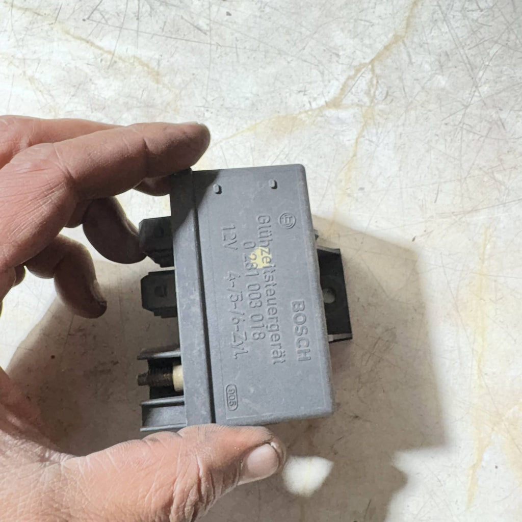 Alfa Romeo Jaguar Bosch Glow Plug Relay Control Unit 0281003018 4-6 Zyl OSF 2006