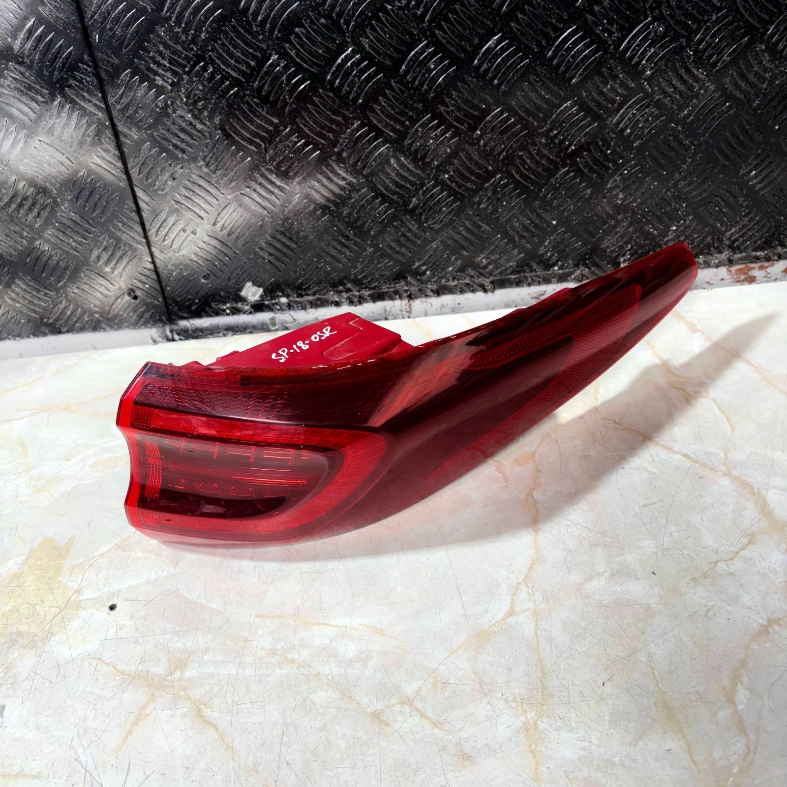 KIA Sportage MK4 QL 16-21 Right Offside Outer Tail Light Lamp Unit 92402-F1600