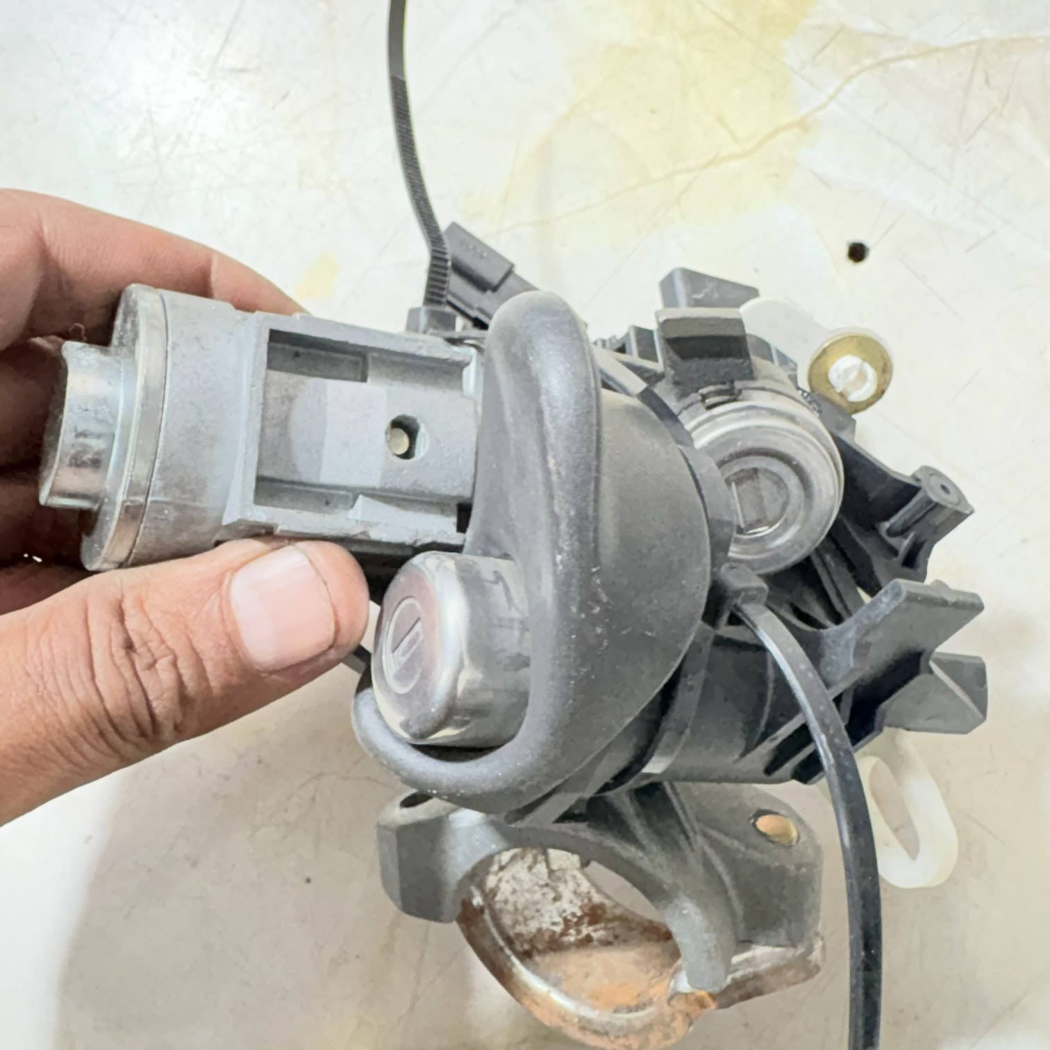 MIRAGE V Ignition Lock Barrel +Key U-SHIN LTD HONDA