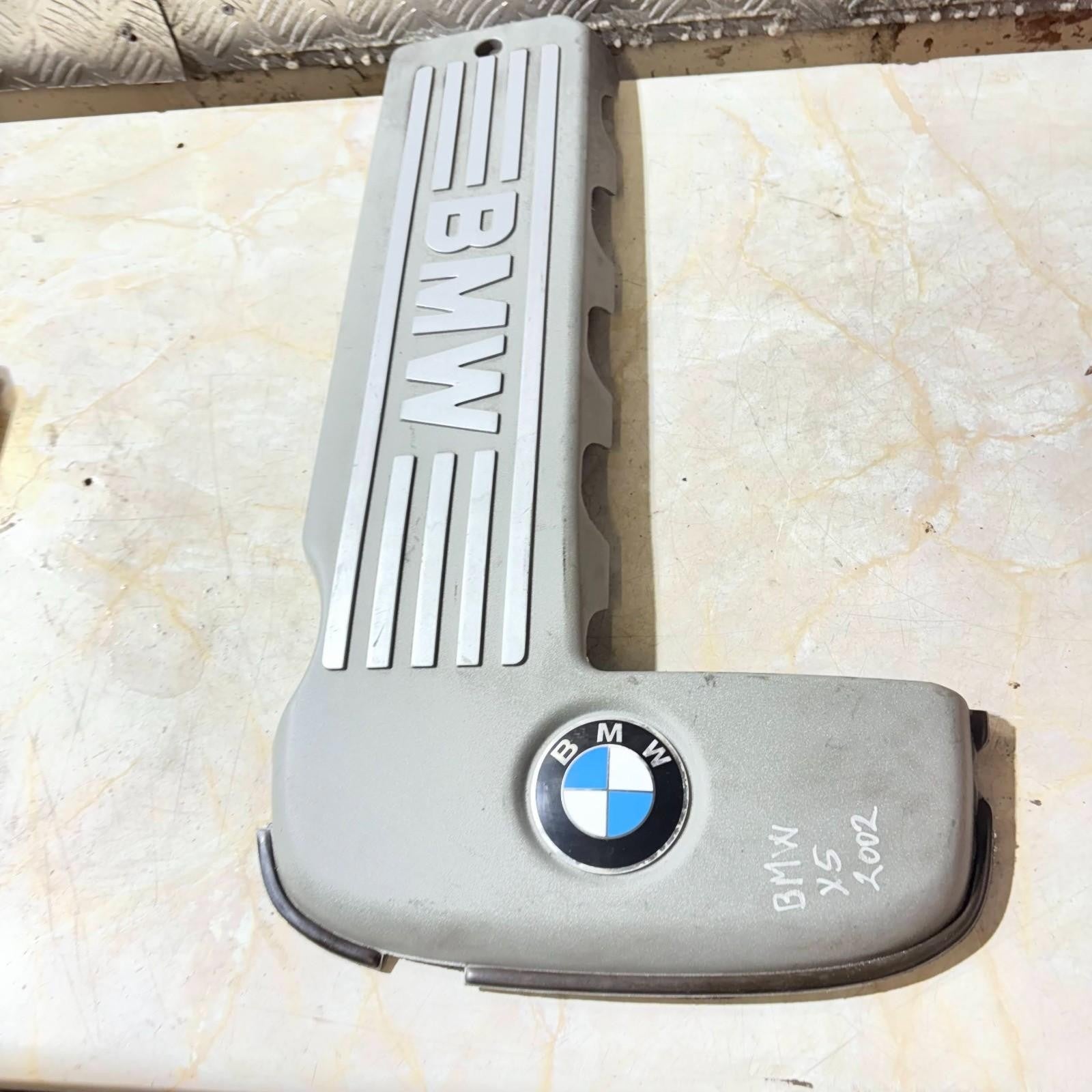 BMW X5 E53 3.0i M54 Engine Cover/Cylinder Head Top Cover 2000-2006