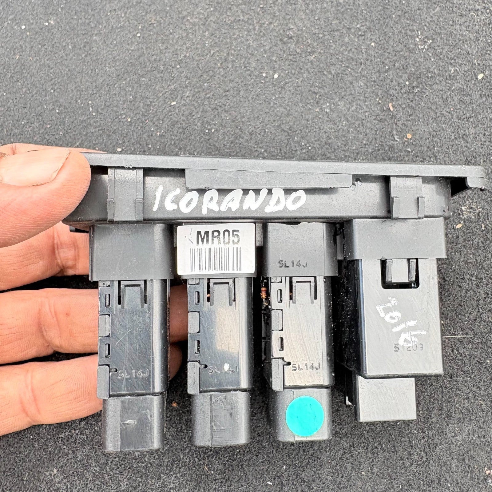 SSANGYONG KORANDO 2016 TRACTION CONTROL SWITCH PANEL