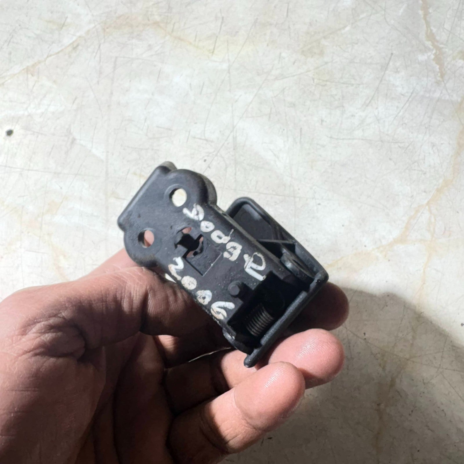 DODGE 2006 BONNET RELEASE SWITCH