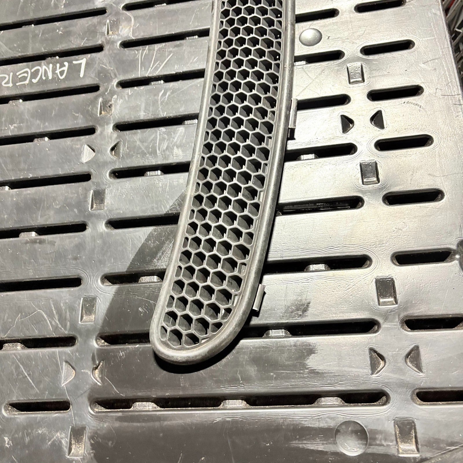 MINI Drivers Front Scuttle Panel Grill Grille for R50 R52 R53 7122506