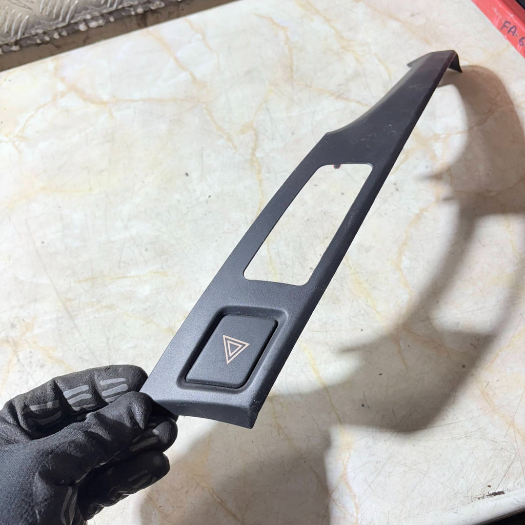 2005-2011 TOYOTA YARIS HAZARD SWITCH