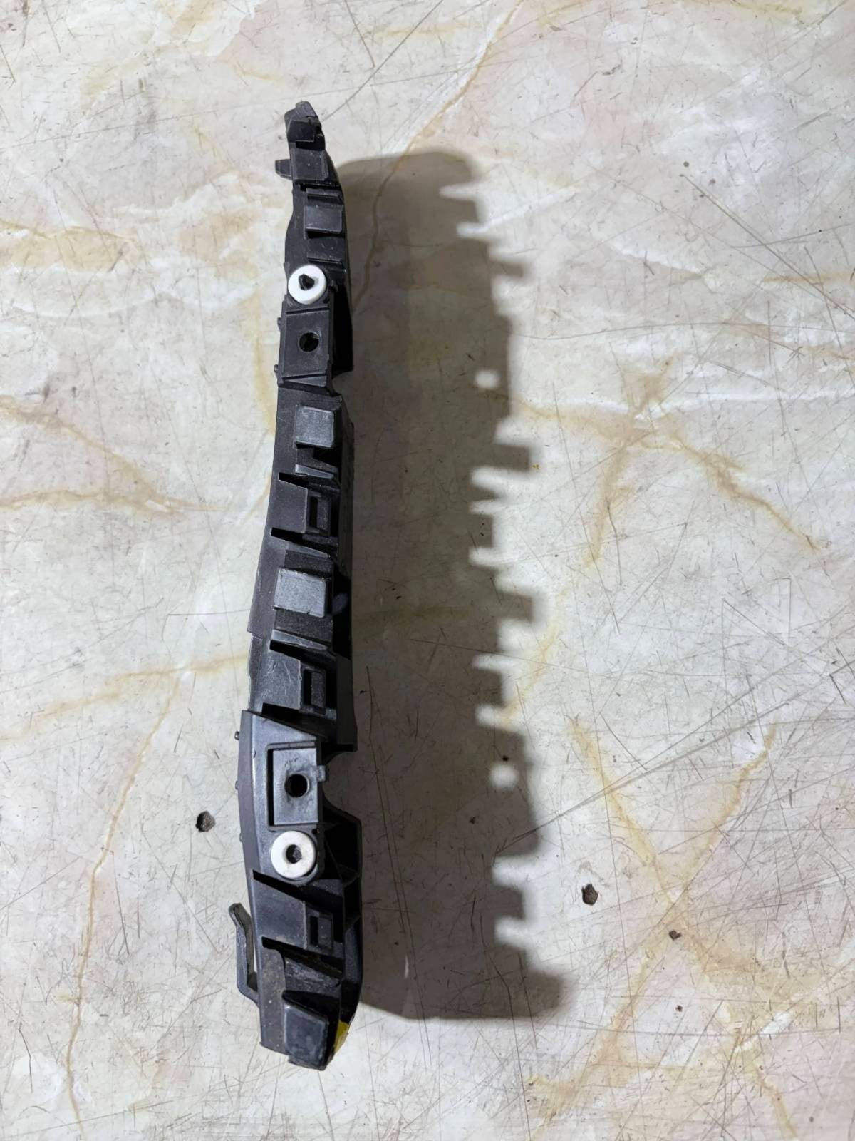 VAUXHALL CORSA E MK4 2014-2019 LEFT REAR BUMPER BRACKET 39085591