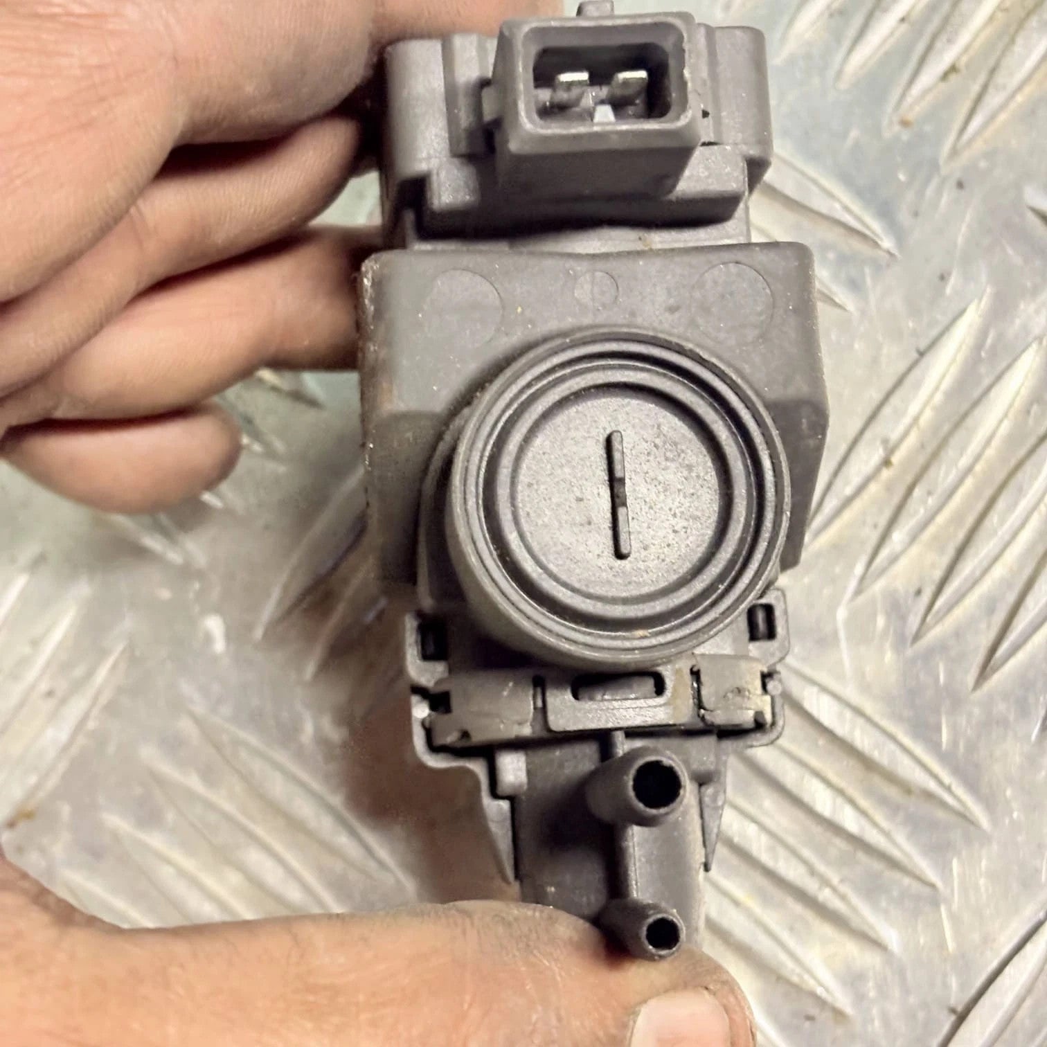 NISSAN VAUXHALL RENAULT TURBO BOOST VACUUM SOLENOID VALVE DIESEL 149566215R