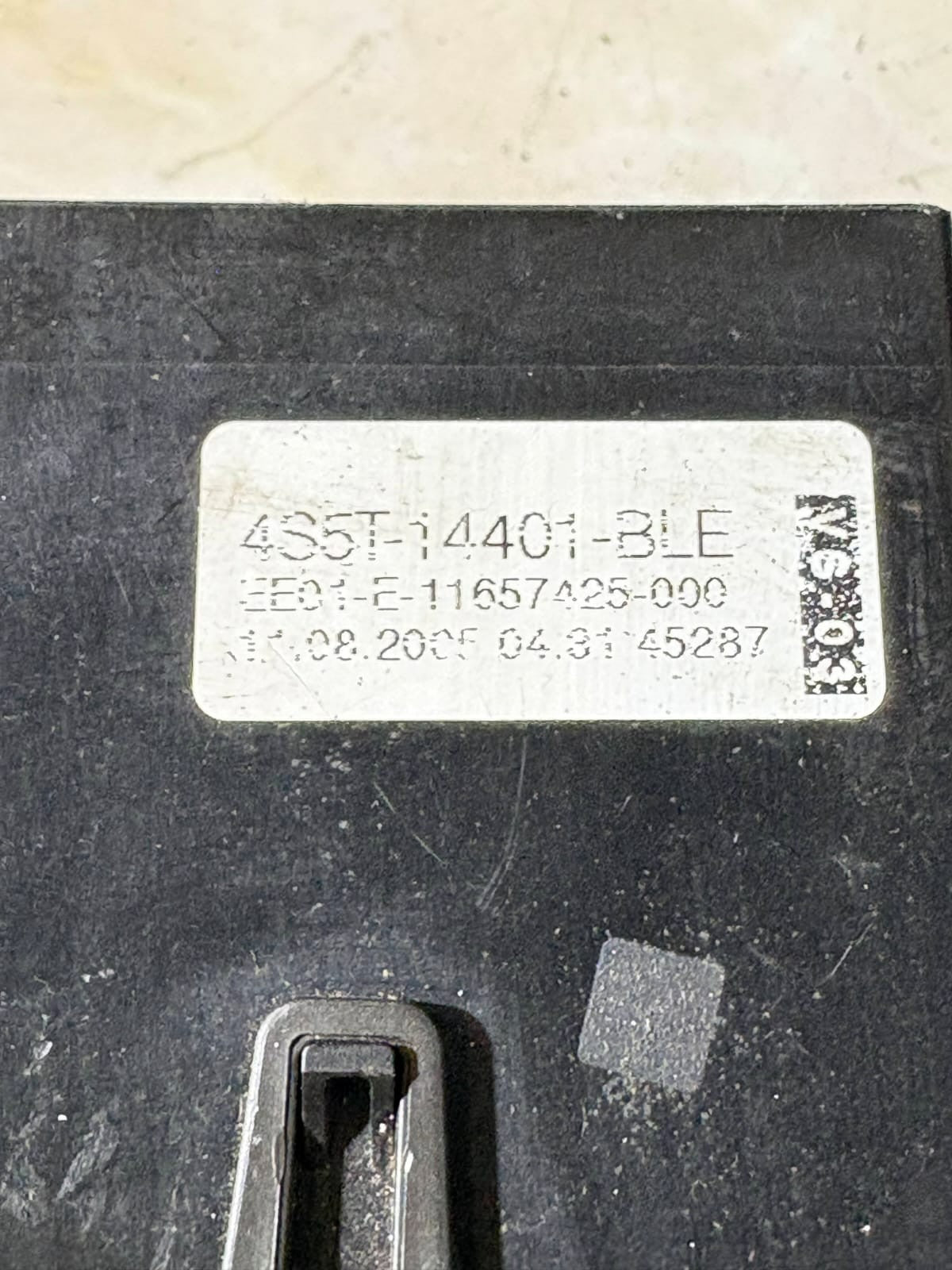 6N1T14401ACF Relay/Fuse Box for FORD FUSION (CBK) Ambiente 2006 8393979
