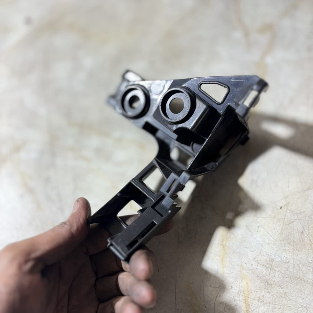 VOLKSWAGEN GOLF MK7 REAR BUMPER MOUNT BRACKET SIDE 5G6807393A NSR