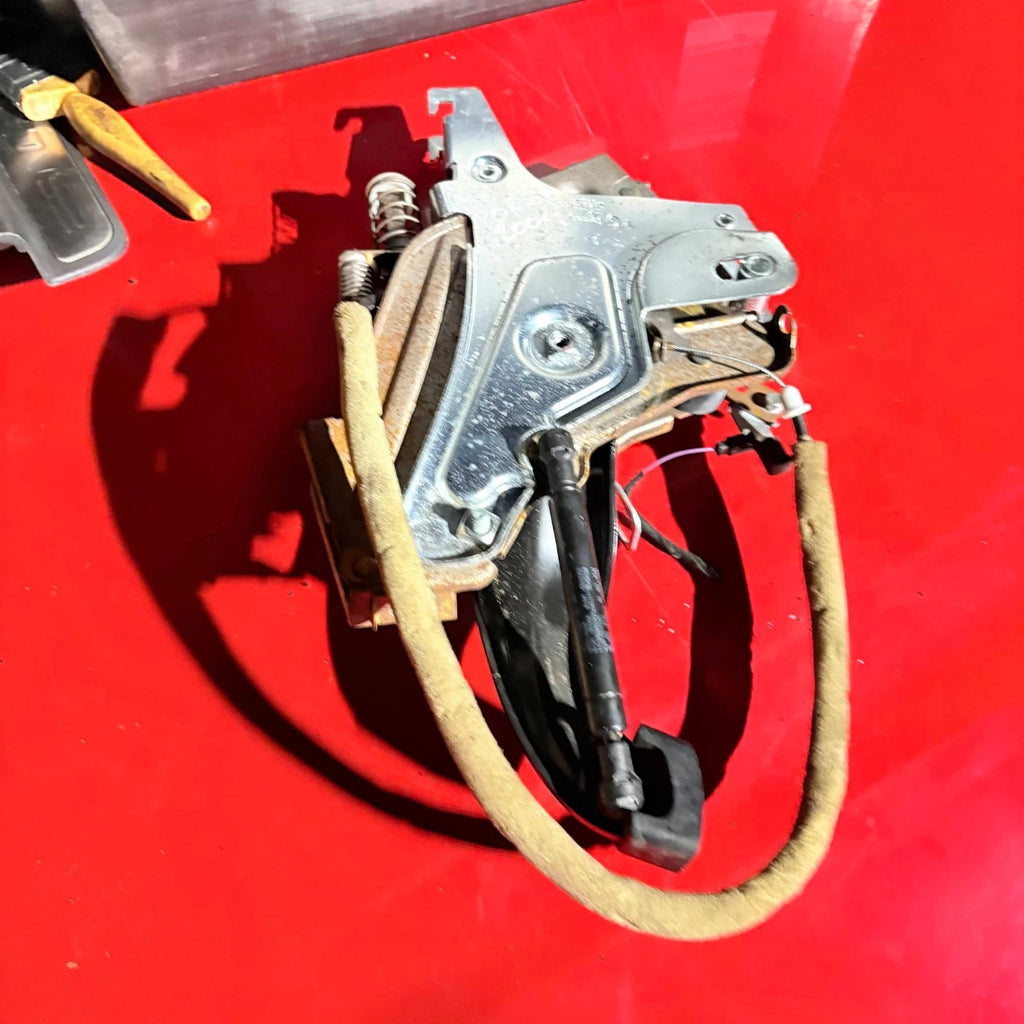 7L0721485 RHD Parking Brake Pedal Porsche Cayenne 03-06 Touareg 03-10 Q7 07-15