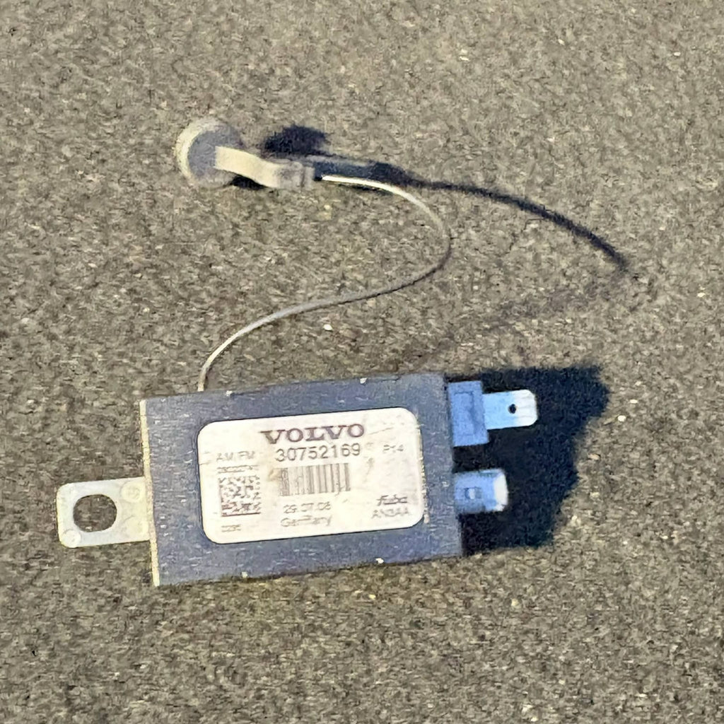 VOLVO C30 2008 AM/FM AERIAL ANTENNA AMPLIFIER AMP 30752169